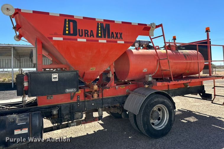 image for item DD3260 2012 UD 3300 pothole patcher truck