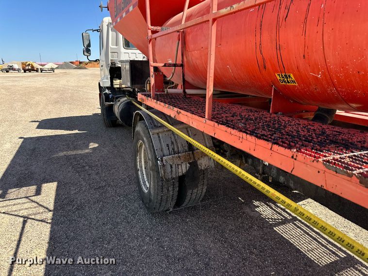 image for item DD3260 2012 UD 3300 pothole patcher truck