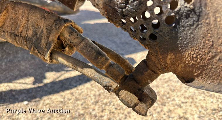 image for item DD3260 2012 UD 3300 pothole patcher truck