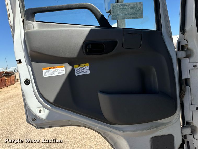 image for item DD3260 2012 UD 3300 pothole patcher truck