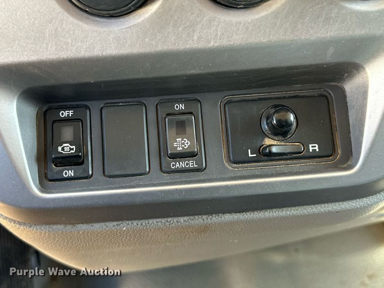 image for item DD3260 2012 UD 3300 pothole patcher truck