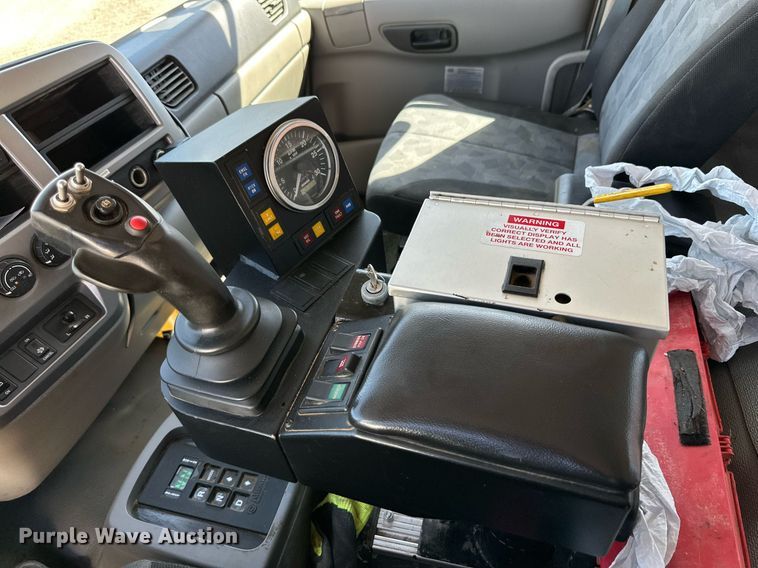 image for item DD3260 2012 UD 3300 pothole patcher truck