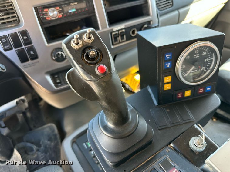 image for item DD3260 2012 UD 3300 pothole patcher truck