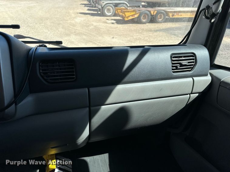 image for item DD3260 2012 UD 3300 pothole patcher truck