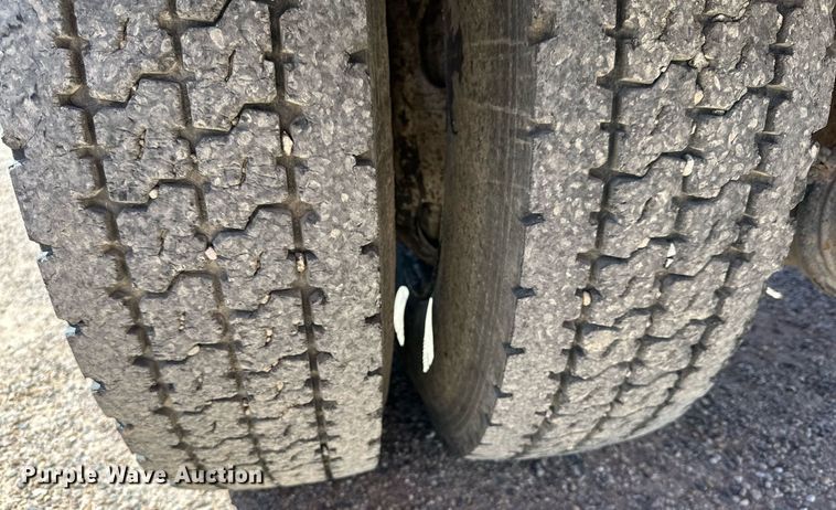 image for item DD3260 2012 UD 3300 pothole patcher truck