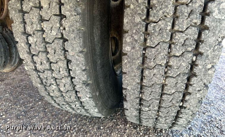 image for item DD3260 2012 UD 3300 pothole patcher truck