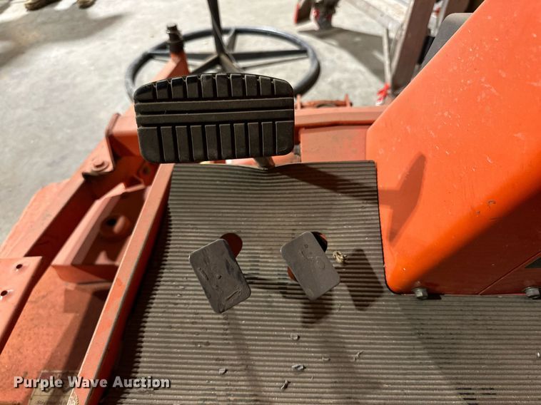 image for item DD3261 Kubota F2100 lawn mower