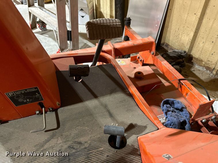 image for item DD3261 Kubota F2100 lawn mower