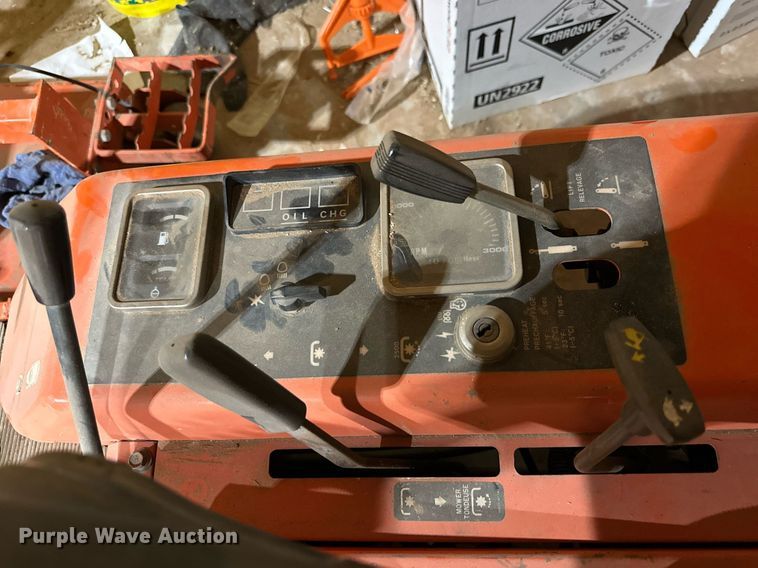 image for item DD3261 Kubota F2100 lawn mower