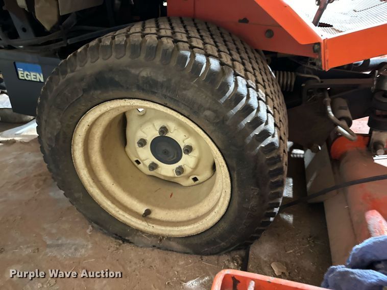 image for item DD3261 Kubota F2100 lawn mower