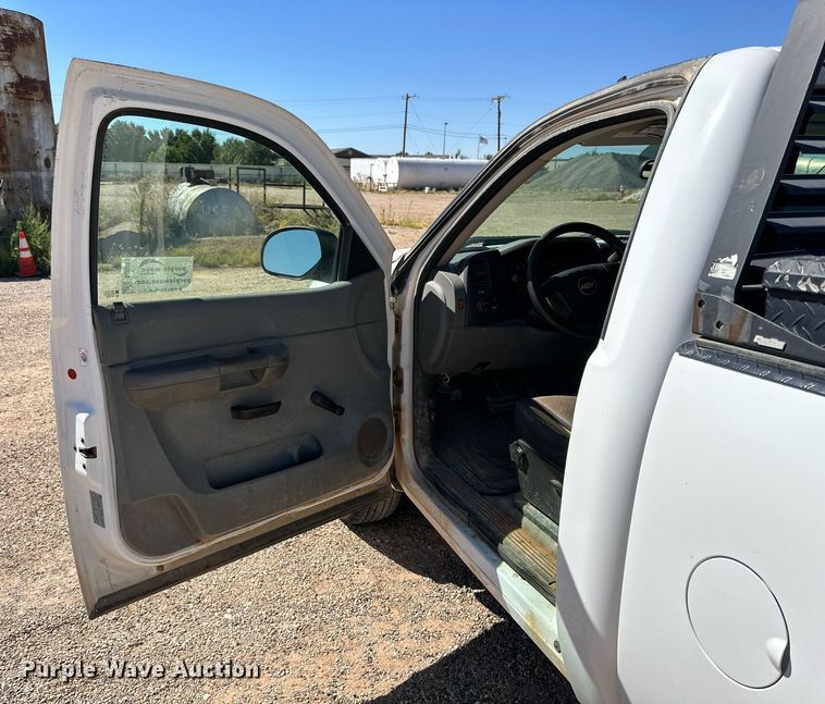 image for item DD3263 2009 Chevrolet Silverado 1500 pickup truck