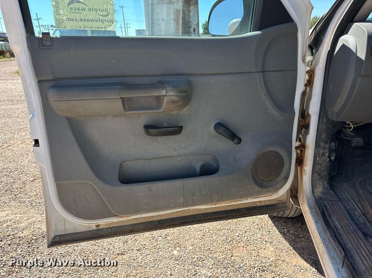 image for item DD3263 2009 Chevrolet Silverado 1500 pickup truck