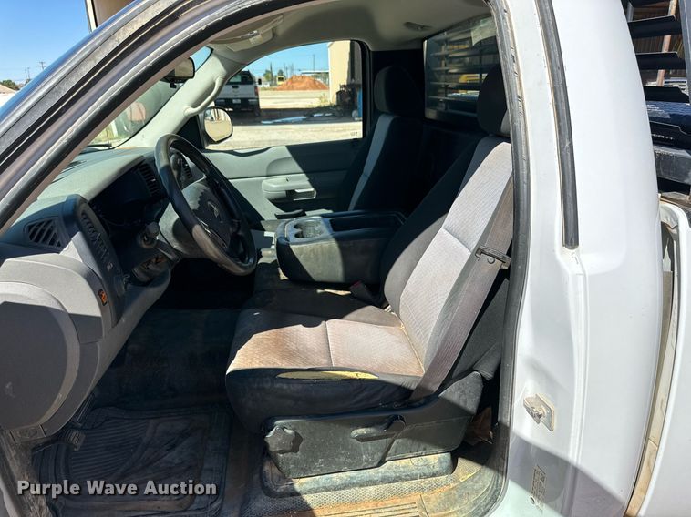 image for item DD3263 2009 Chevrolet Silverado 1500 pickup truck