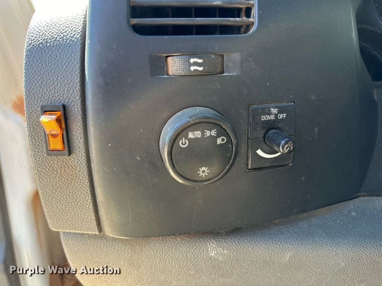 image for item DD3263 2009 Chevrolet Silverado 1500 pickup truck