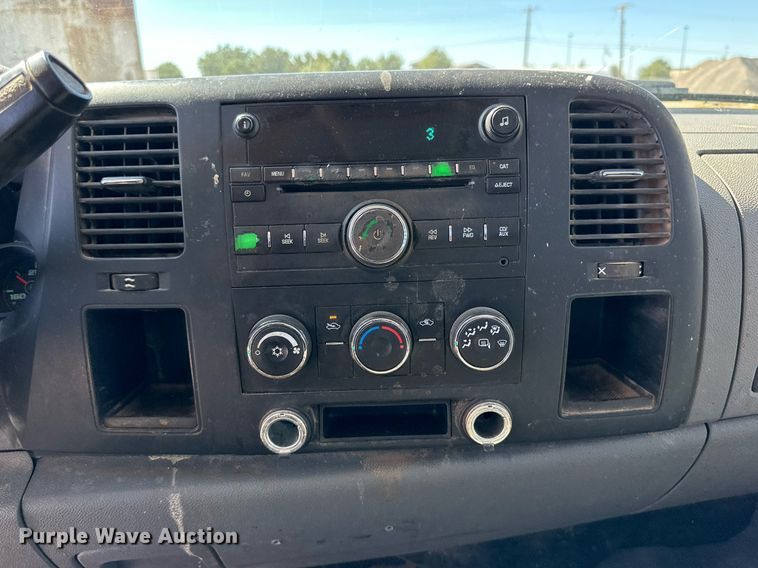 image for item DD3263 2009 Chevrolet Silverado 1500 pickup truck