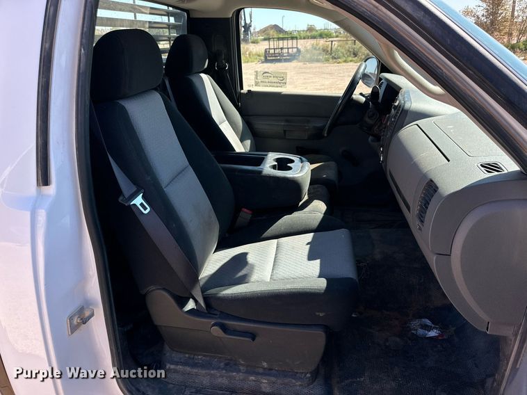 image for item DD3263 2009 Chevrolet Silverado 1500 pickup truck