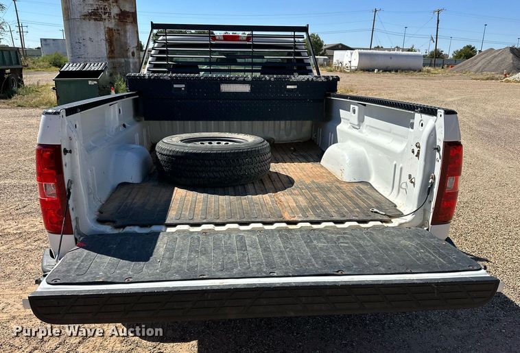 image for item DD3263 2009 Chevrolet Silverado 1500 pickup truck