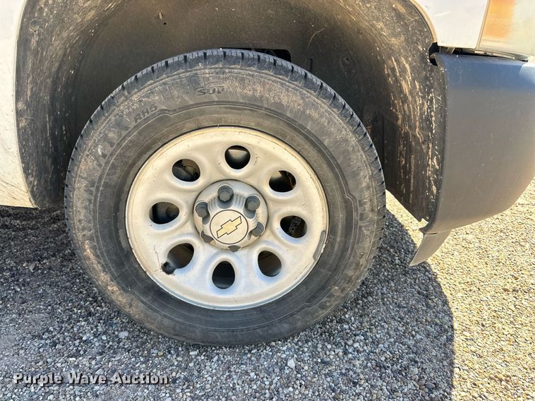 image for item DD3263 2009 Chevrolet Silverado 1500 pickup truck