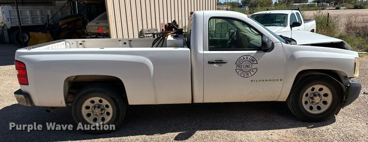 image for item DD3264 2008 Chevrolet Silverado1500 pickup truck