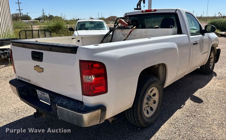 image for item DD3264 2008 Chevrolet Silverado1500 pickup truck