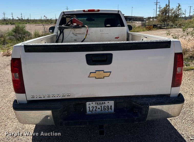 image for item DD3264 2008 Chevrolet Silverado1500 pickup truck