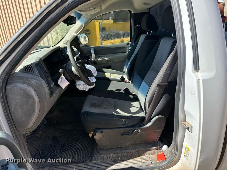 image for item DD3264 2008 Chevrolet Silverado1500 pickup truck