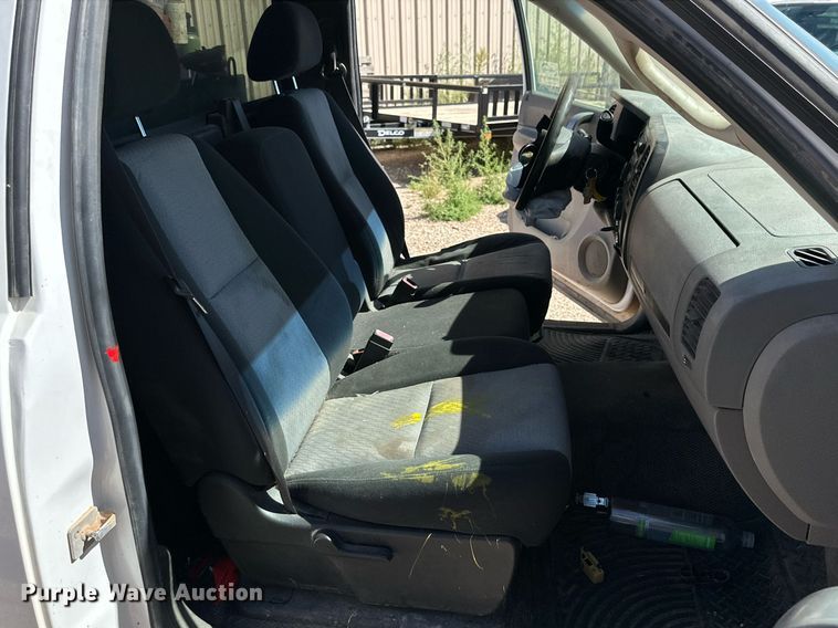 image for item DD3264 2008 Chevrolet Silverado1500 pickup truck