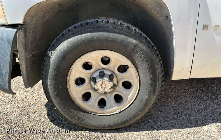 image for item DD3264 2008 Chevrolet Silverado1500 pickup truck