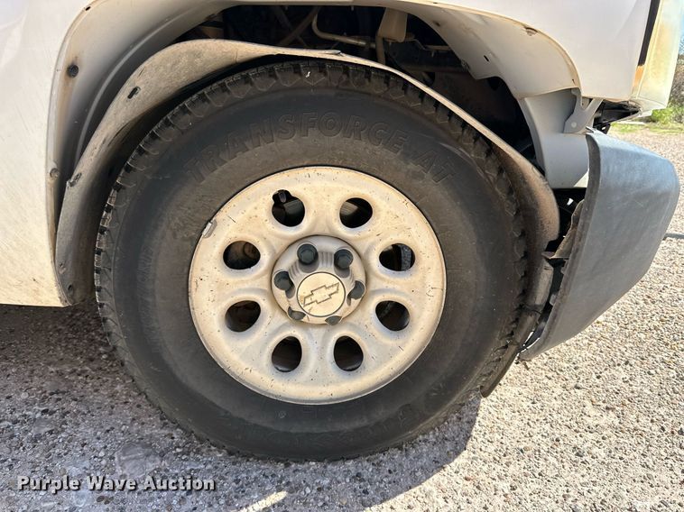 image for item DD3264 2008 Chevrolet Silverado1500 pickup truck