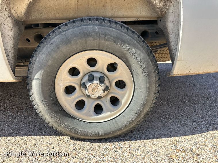 image for item DD3264 2008 Chevrolet Silverado1500 pickup truck