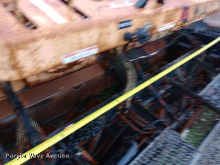 image for item DH1423 Mauldin 690E paver