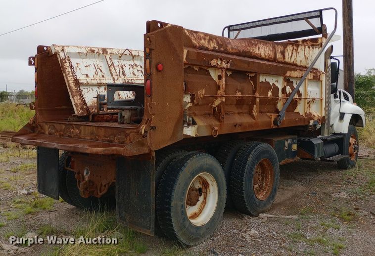 image for item DH1436 2008 International  7400 dump truck