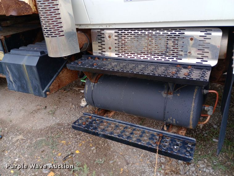 image for item DH1436 2008 International  7400 dump truck