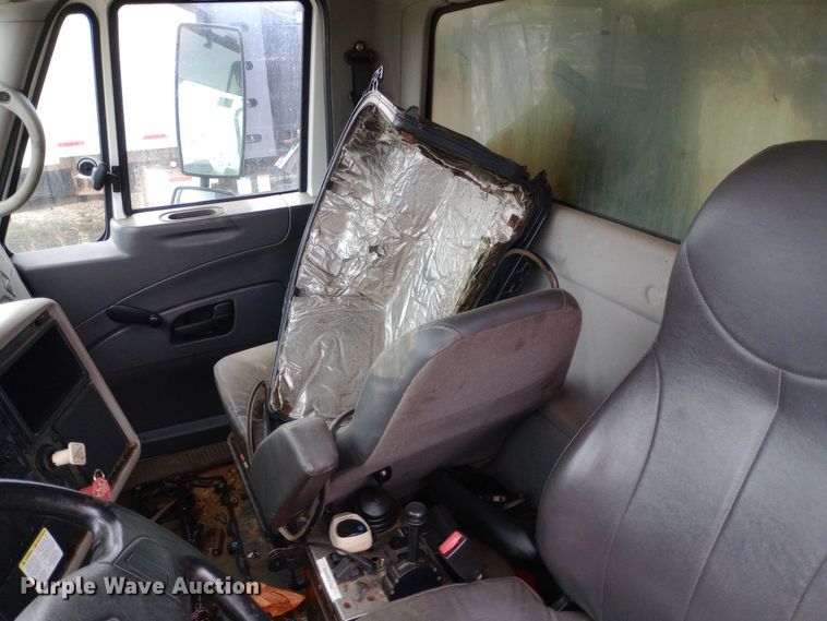 image for item DH1436 2008 International  7400 dump truck