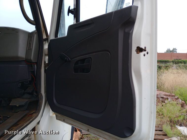 image for item DH1436 2008 International  7400 dump truck