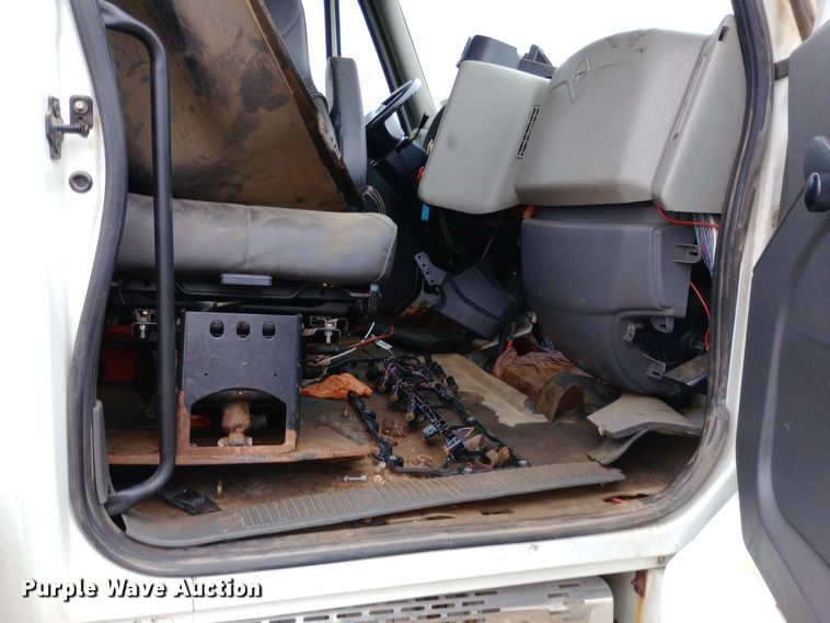 image for item DH1436 2008 International  7400 dump truck