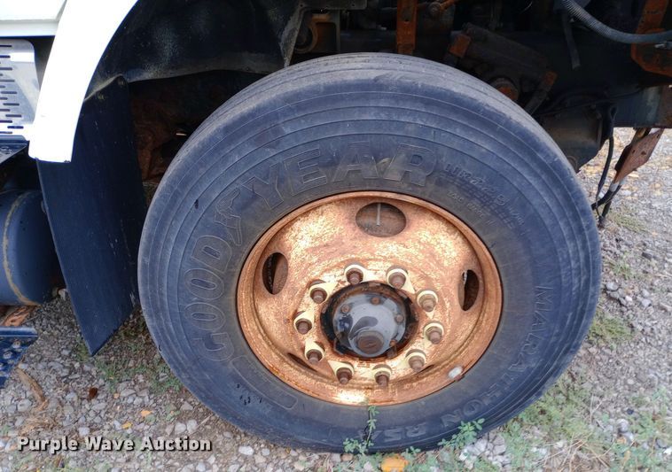 image for item DH1436 2008 International  7400 dump truck