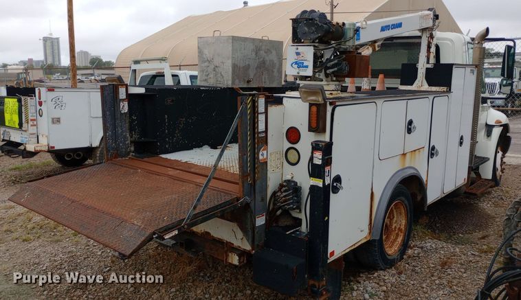 image for item DH1439 2008 International  4300 utility / service truck