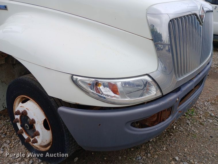 image for item DH1439 2008 International  4300 utility / service truck