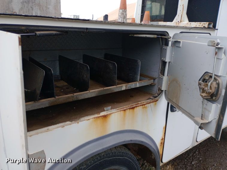 image for item DH1439 2008 International  4300 utility / service truck