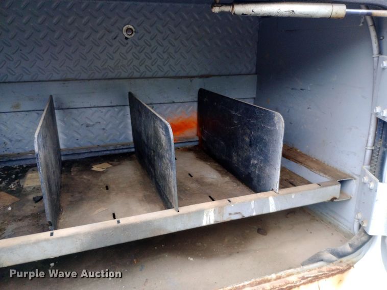 image for item DH1439 2008 International  4300 utility / service truck