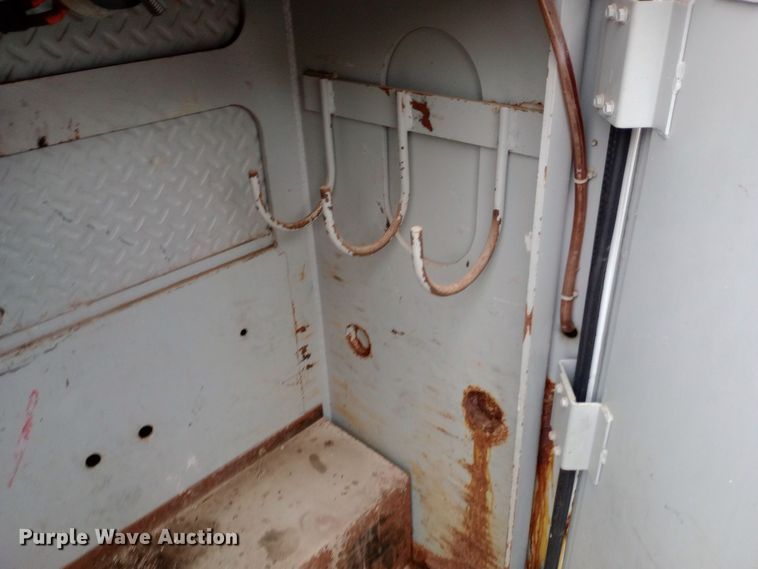 image for item DH1439 2008 International  4300 utility / service truck