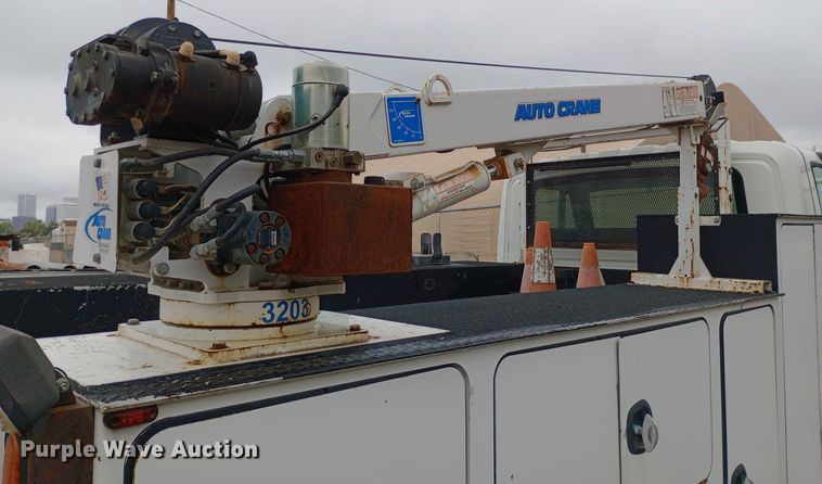 image for item DH1439 2008 International  4300 utility / service truck