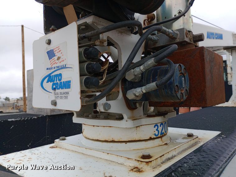 image for item DH1439 2008 International  4300 utility / service truck