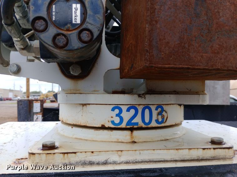 image for item DH1439 2008 International  4300 utility / service truck