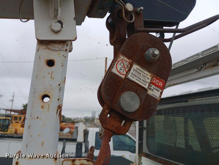 image for item DH1439 2008 International  4300 utility / service truck