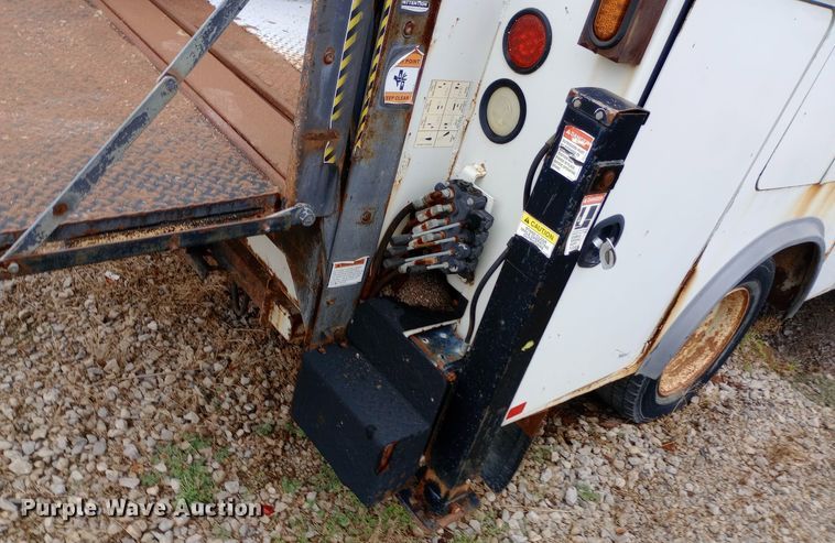 image for item DH1439 2008 International  4300 utility / service truck