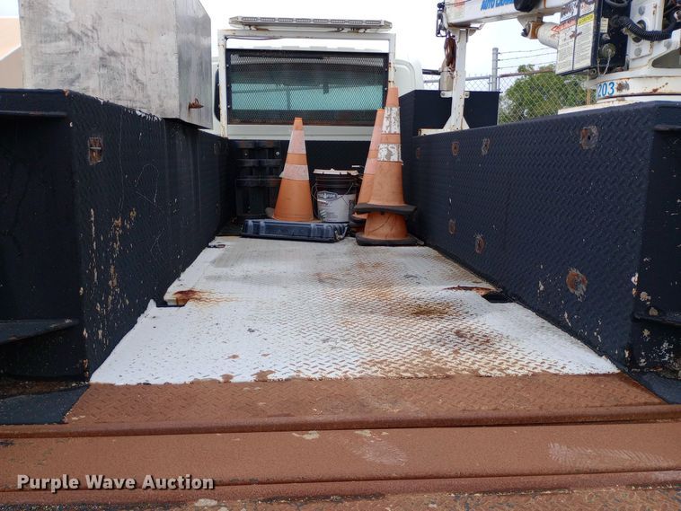 image for item DH1439 2008 International  4300 utility / service truck