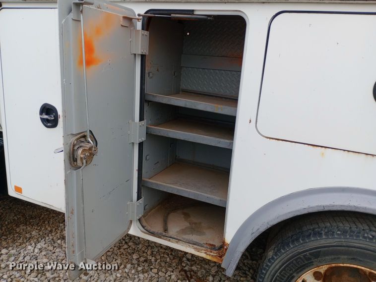 image for item DH1439 2008 International  4300 utility / service truck