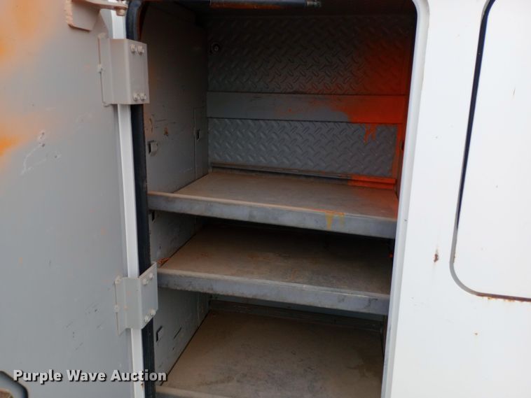 image for item DH1439 2008 International  4300 utility / service truck